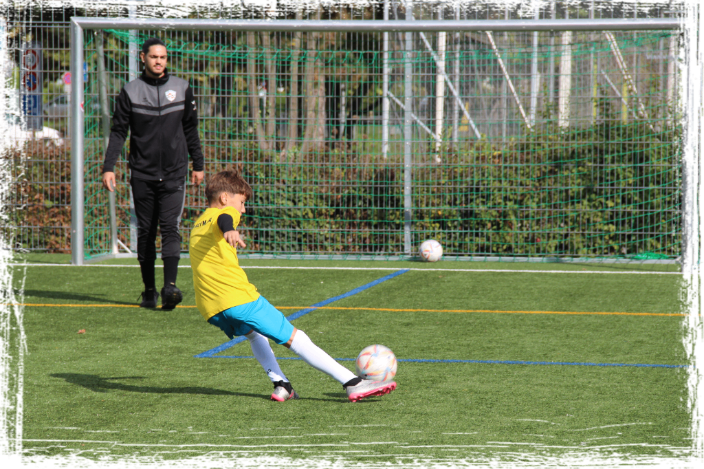 Herbstliches Fussballcamp mit Kindern